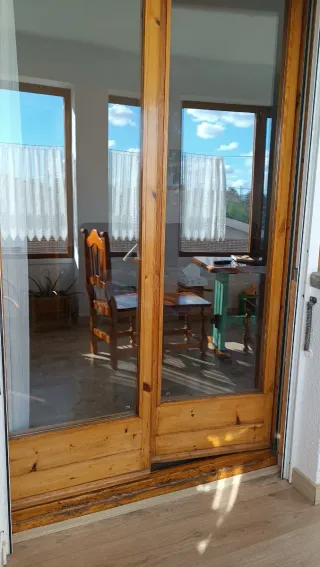 8 Ventanas y 1 puerta balconera 