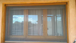 8 Ventanas y 1 puerta balconera 