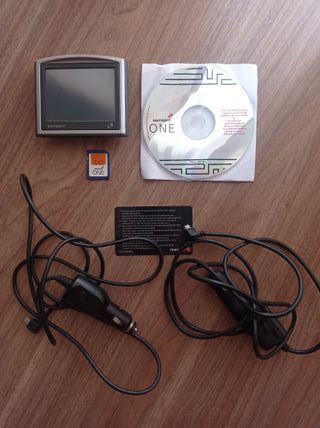 GPS TomTom One con CD y cargador