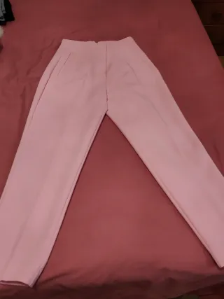 Pantalón de traje rosa Zara Talla M