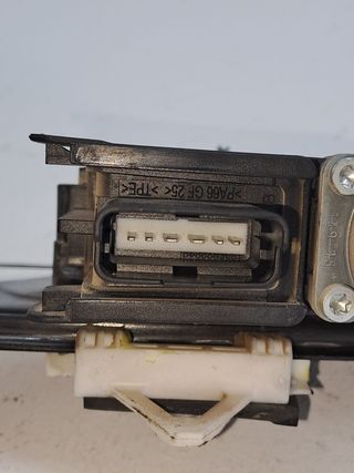 ELEVALUNAS DELANTERO IZQUIERDO FIAT FIORINO