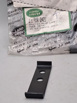 Soporte Trasero Piloto Land Rover AMR2421