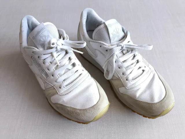 Zapatillas Reebok Clásicas Blancas y Beige