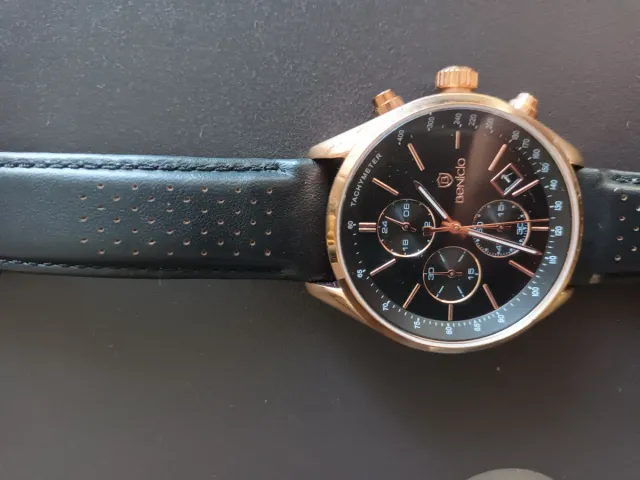 Reloj Benicio Negro y Dorado