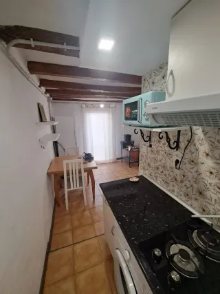 Habitacio, mini loft, estudi.
