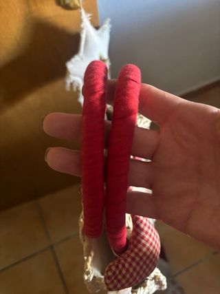 Bolso de paja hecho a mano con adorno