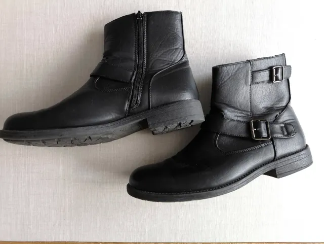 Botas de hombre con cremallera y hebillas
