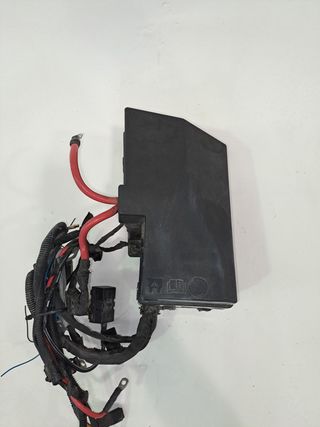 CAJA RELES / FUSIBLES VOLVO V40 (5)