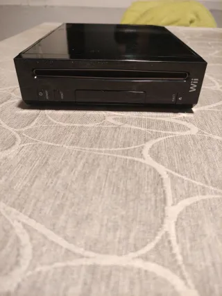 Consola Nintendo Wii (SIN MANDO) + 3 Juegos