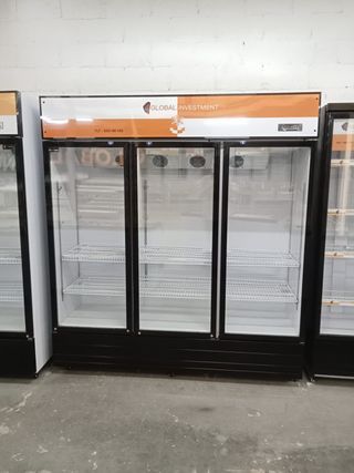 Nevera Expositora de Bebidas 3 puertas de Cristal