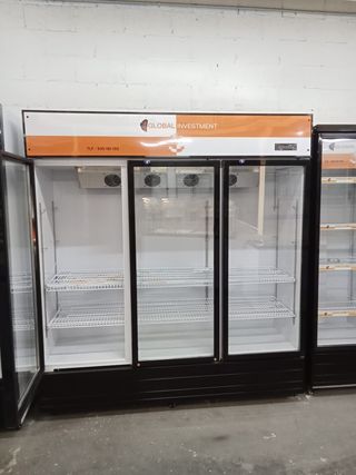 Nevera Expositora de Bebidas 3 puertas de Cristal
