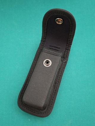 Pequenas Bolsas Multifunções - canivetes, alicates