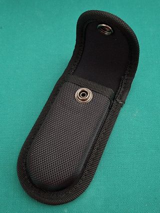 Pequenas Bolsas Multifunções - canivetes, alicates