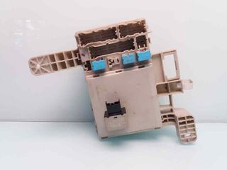 CAJA RELES / FUSIBLES TOYOTA LAND CRUISER (J10) (4)