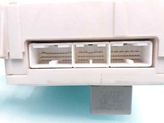CAJA RELES / FUSIBLES TOYOTA LAND CRUISER (J10) (4)