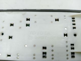 MANDO ELEVALUNAS DELANTERO IZQUIERDO TOYOTA YARIS (8)