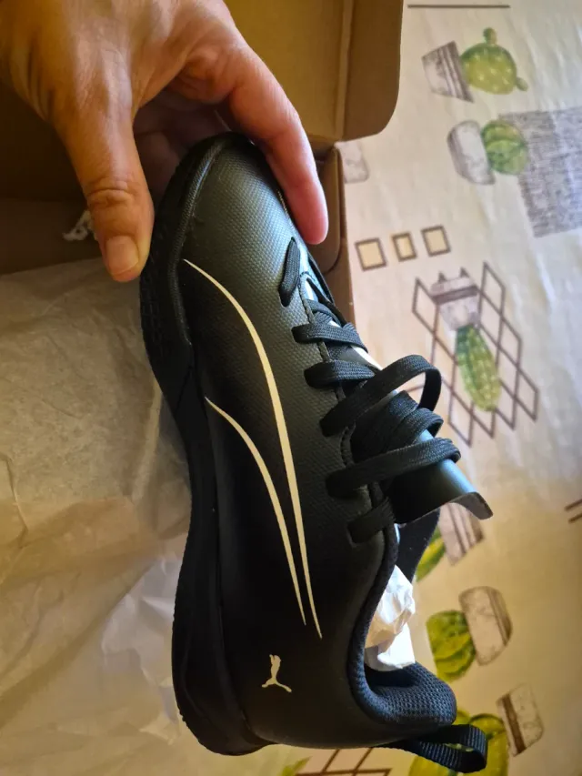 Botas fútbol sala niño Puma negras