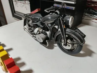BMW R32 a escala