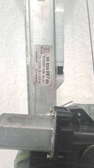 ELEVALUNAS TRASERO IZQUIERDO PEUGEOT 3008 (2)