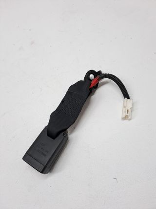 ENGANCHE CINTURON HYUNDAI TUCSON (2)