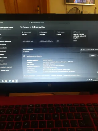 HP Portátil AMD E2-7110 8GB RAM 238GB SSD Rojo