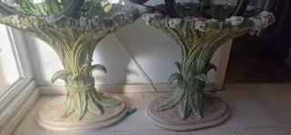 Mesa de cristal con base de piedra