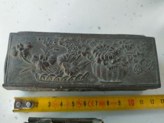 Antichi contenitori in metallo