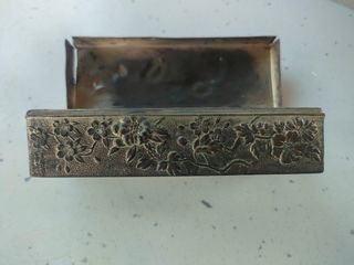 Antichi contenitori in metallo