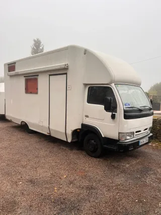 Nissan Cabstar 2003