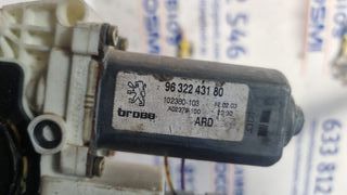 MOTOR ELEVALUNAS TRASERO DERECHO PEUGEOT 607 2003