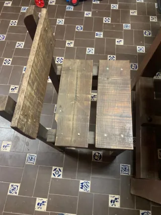 Mesa Rústica Pino Macizo con Bancos y Sillas