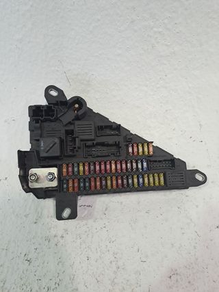 CAJA FUSIBLES BMW SERIE 5 BERLINA (E60) (2)