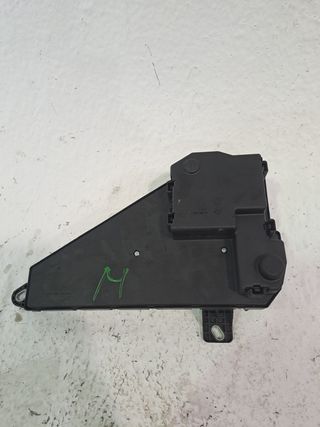CAJA FUSIBLES BMW SERIE 5 BERLINA (E60) (2)