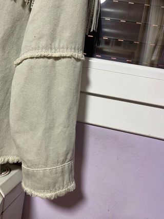 Chaqueta Zara verde con flecos