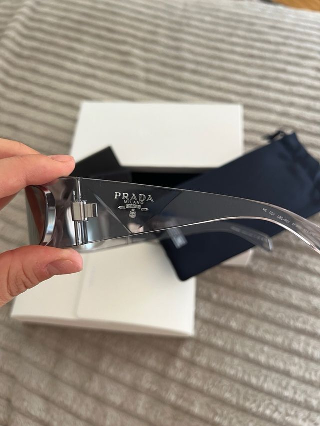 Gafas de Sol PRADA 0PR A19S ‘Transparent Grey’
