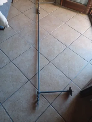 Bastone per tende in metallo grigio