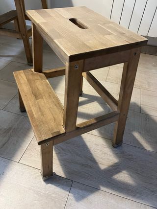Mesa, banco y 2 taburetes IKEA