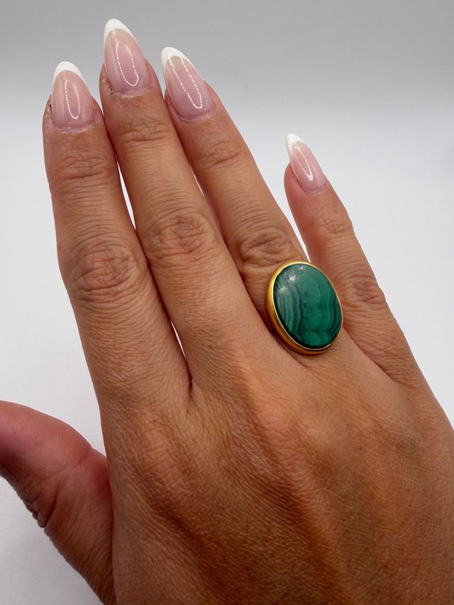 Anillo Oro 18k con Malquita
