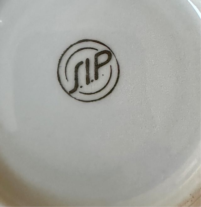 6 Platos mezclados pan  café de  francesa