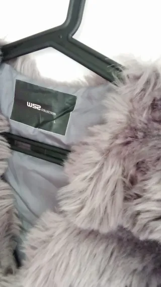 Colete de pelo cinzento comprido