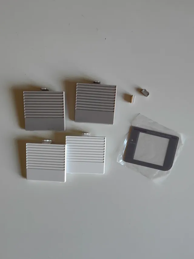 Tapas, botones y accesoros de Game Boy original