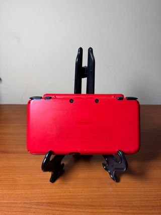 Nintendo New 2DS XL Pokeball