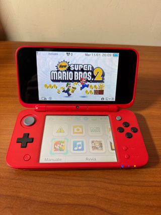 Nintendo New 2DS XL Pokeball