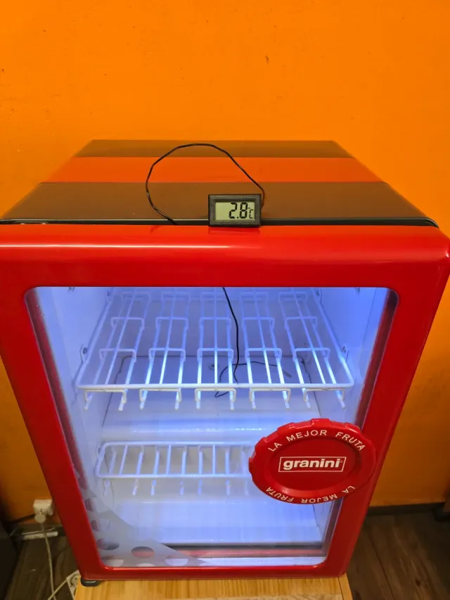 Nevera expositora Granini
