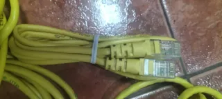 Cables Ethernet LAN Amarillos