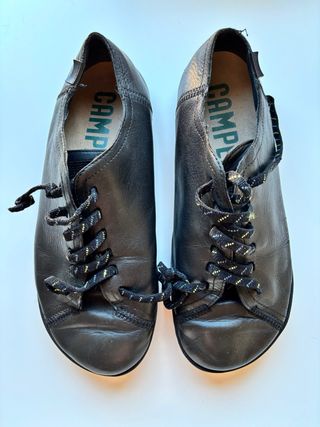 Zapatos Camper Talla 41 con cordones de dos colore