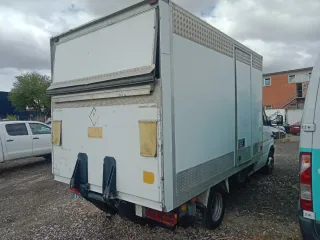 Mercedes-Benz 413 2004