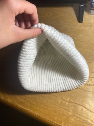 Gorro de invierno tejido blanco