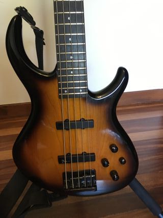 Bajo Tobias 5 cuerdas - Made in Korea