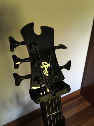 Bajo Tobias 5 cuerdas - Made in Korea
